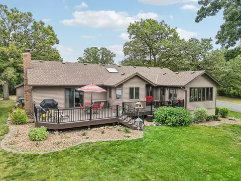 Exterior - 2067 Kings Rd, Eagan, MN 55122 photo 2 of 12