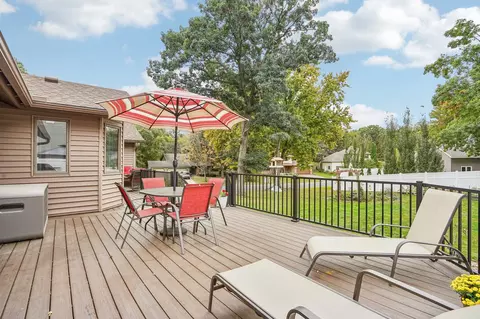Exterior - 2067 Kings Rd, Eagan, MN 55122 photo 6 of 12