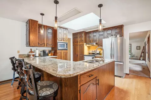 Kitchen - 2067 Kings Rd, Eagan, MN 55122 photo 2 of 4