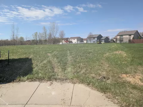 605 Knights Ct, Sartell, MN 56377