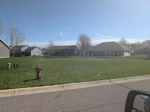 2115 4th St N, Sartell, MN 56377