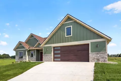 2362 Ponderosa Pl SW, Rochester, MN 55902