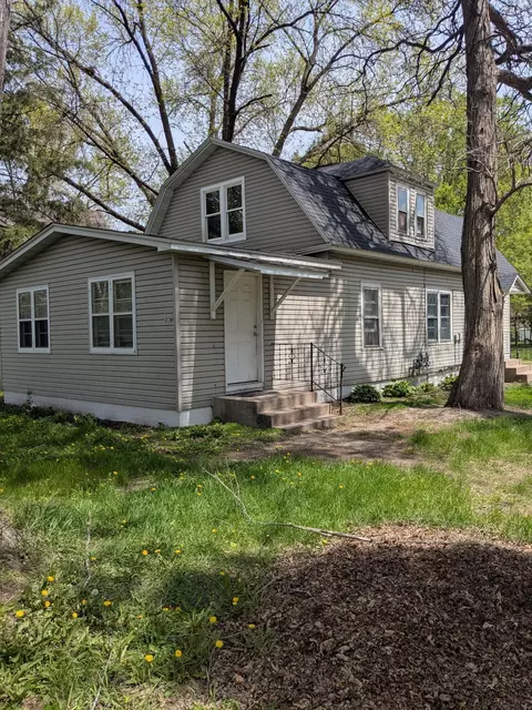 306 4th Ave S, Princeton, MN 55371