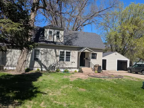 306 4th Ave S, Princeton, MN 55371