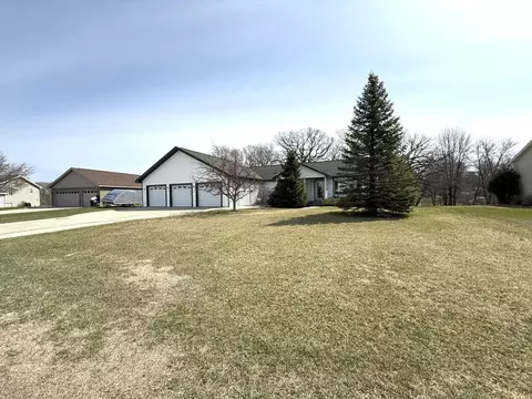 409 Pelican River Rd, Detroit Lakes, MN 56501