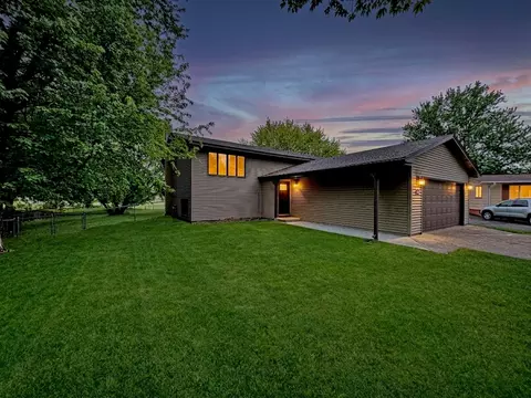 3333 74th Cir N, Brooklyn Park, MN 55443