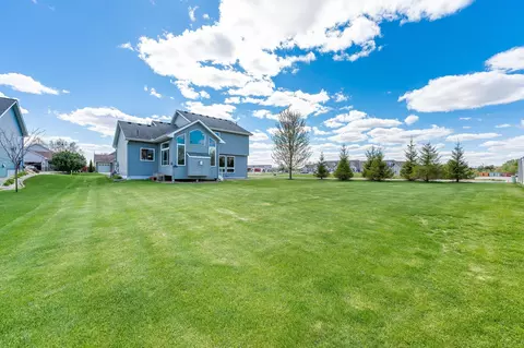 Exterior - 14879 Brenner Ct, Rosemount, MN 55068 photo 8 of 10