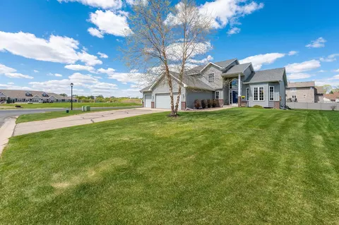 Exterior - 14879 Brenner Ct, Rosemount, MN 55068 photo 4 of 10