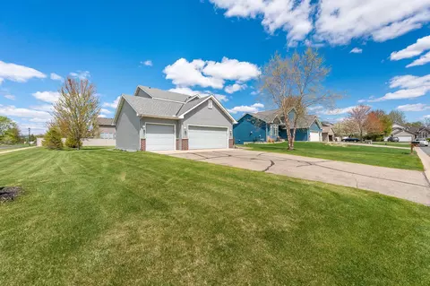Exterior - 14879 Brenner Ct, Rosemount, MN 55068 photo 5 of 10