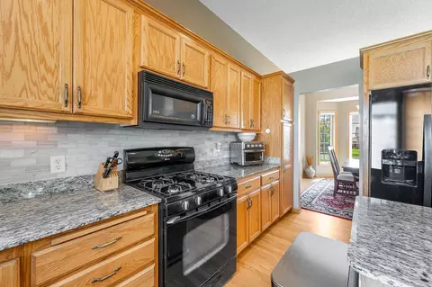 Kitchen - 14879 Brenner Ct, Rosemount, MN 55068 photo 3 of 4
