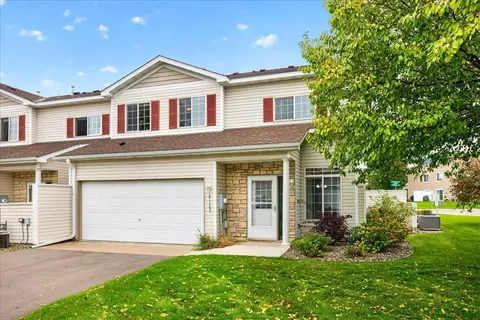 21195 N Clydesdale Curv, Forest Lake, MN 55025