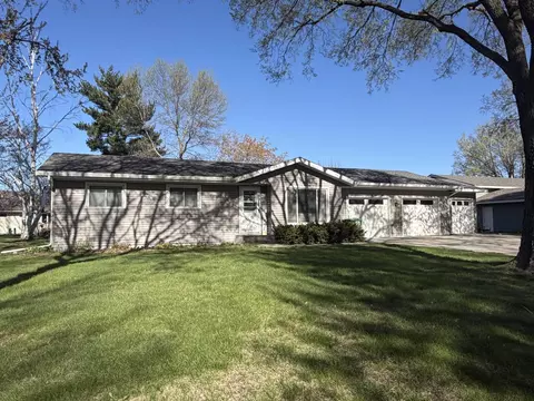 608 S Donnelly Ave, Litchfield, MN 55355