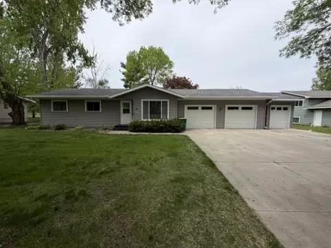 608 S Donnelly Ave, Litchfield, MN 55355