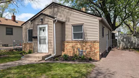 1081 Lawson Ave E, Saint Paul, MN 55106
