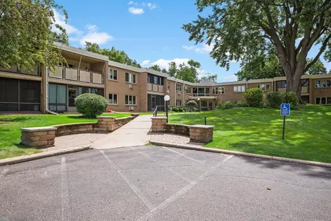 4380 Brookside Ct #205, Edina, MN 55436