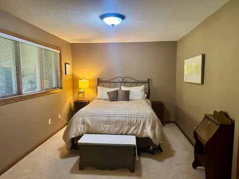 Bedroom - 526 Brook Ln, Saint Cloud, MN 56301 photo 5 of 7