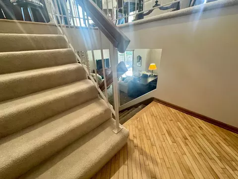 Entry Way - 526 Brook Ln, Saint Cloud, MN 56301 photo 6 of 7