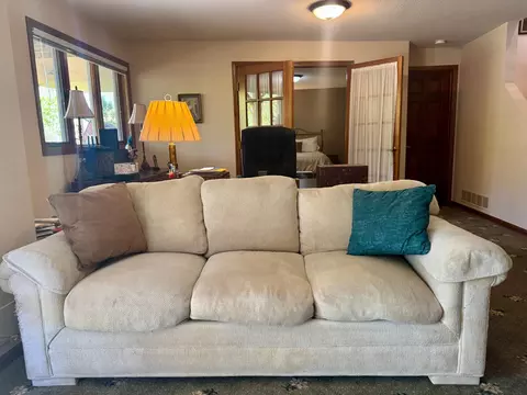 Living - 526 Brook Ln, Saint Cloud, MN 56301 photo 7 of 8