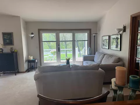 Living - 526 Brook Ln, Saint Cloud, MN 56301 photo 1 of 8