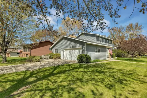 Exterior - 2973 Aurora Ln, Saint Cloud, MN 56303 photo 4 of 10