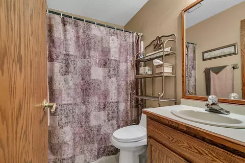 Bath - 2973 Aurora Ln, Saint Cloud, MN 56303 photo 2 of 3