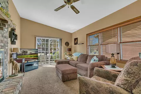 Living - 2973 Aurora Ln, Saint Cloud, MN 56303 photo 5 of 6