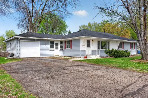 5216 W 110th St, Bloomington, MN 55437