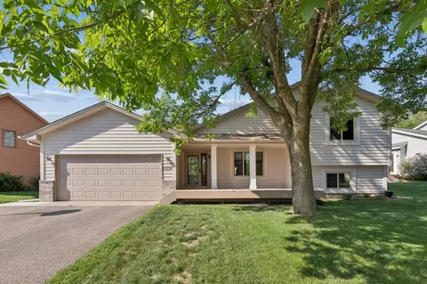 20704 Jaguar Ave, Lakeville, MN 55044