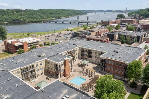 350 Main St N #242, Stillwater, MN 55082