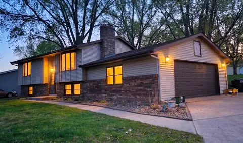 411 Adams Dr W, Young America, MN 55397