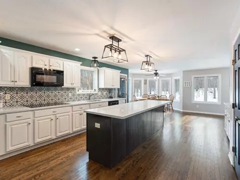 Kitchen - 15419 Lake Ave, Brainerd, MN 56401 photo 4 of 4