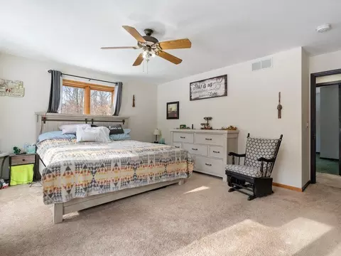 Bedroom - 15419 Lake Ave, Brainerd, MN 56401 photo 6 of 13