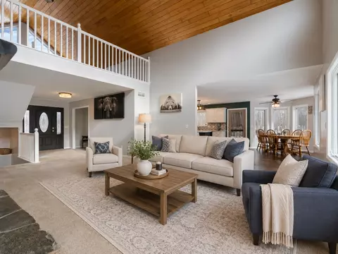 Living - 15419 Lake Ave, Brainerd, MN 56401 photo 2 of 9