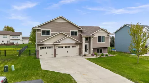 19089 Johnson St NW, Elk River, MN 55330