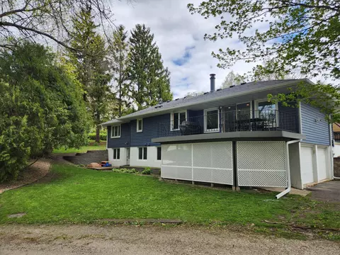 Exterior - 1301 Circle Ave, Albert Lea, MN 56007 photo 7 of 17