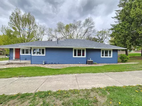 Exterior - 1301 Circle Ave, Albert Lea, MN 56007 photo 3 of 17