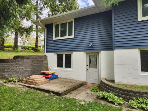 Exterior - 1301 Circle Ave, Albert Lea, MN 56007 photo 5 of 17