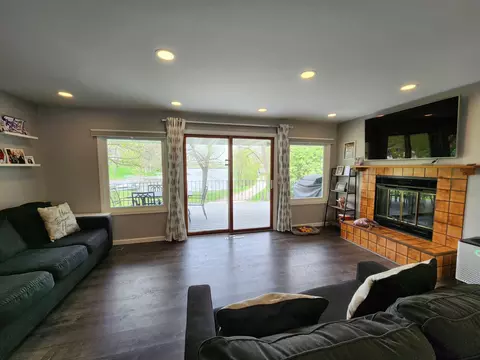 Living - 1301 Circle Ave, Albert Lea, MN 56007 photo 2 of 4