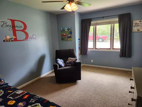 Bedroom - 1301 Circle Ave, Albert Lea, MN 56007 photo 5 of 8