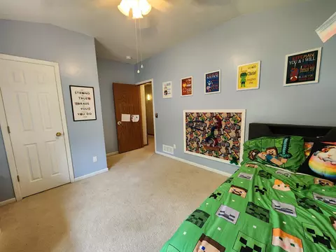 Bedroom - 1301 Circle Ave, Albert Lea, MN 56007 photo 7 of 8