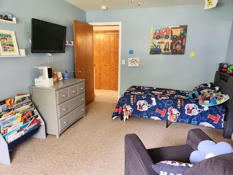 Bedroom - 1301 Circle Ave, Albert Lea, MN 56007 photo 4 of 8