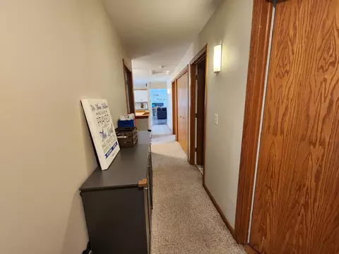 Entry Way - 1301 Circle Ave, Albert Lea, MN 56007 photo 2 of 4