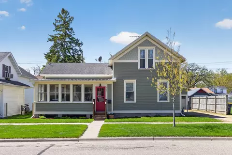 407 N Washington St, Lake City, MN 55041