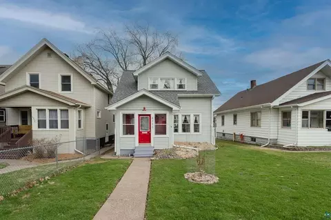 Exterior - 4320 W 6th St, Duluth, MN 55807 photo 5 of 11