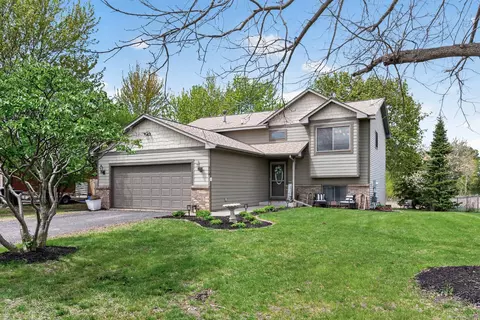 5420 134th St N, Hugo, MN 55038