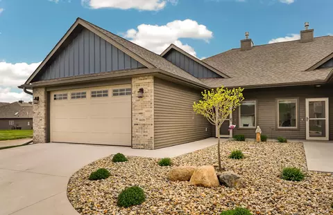 4606 Buckingham Dr NW, Rochester, MN 55901