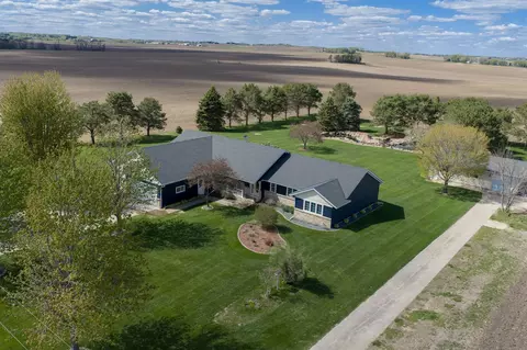 10981 270th St E, Cannon Falls, MN 55009