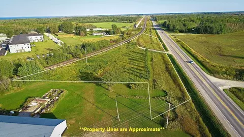 Nnn State Hwy 11, Warroad, MN 56763