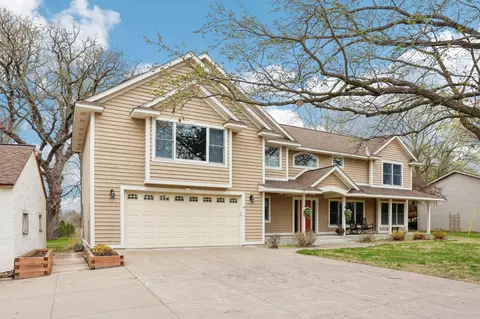 12112 W River Rd, Champlin, MN 55316