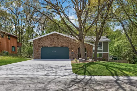 11725 52nd Ave N, Plymouth, MN 55442